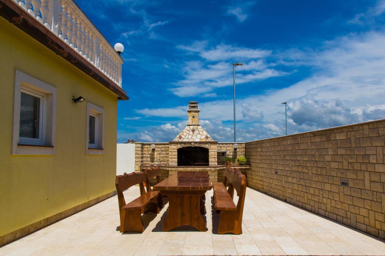 Apartments Natasa Murage Luaran gambar