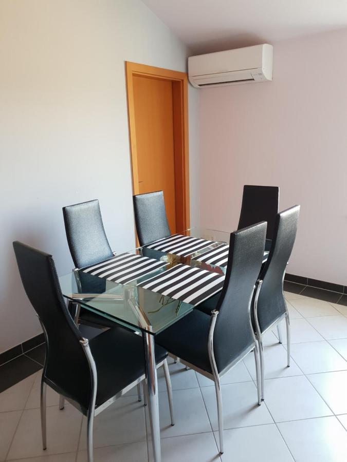 Apartments Natasa Murage Luaran gambar